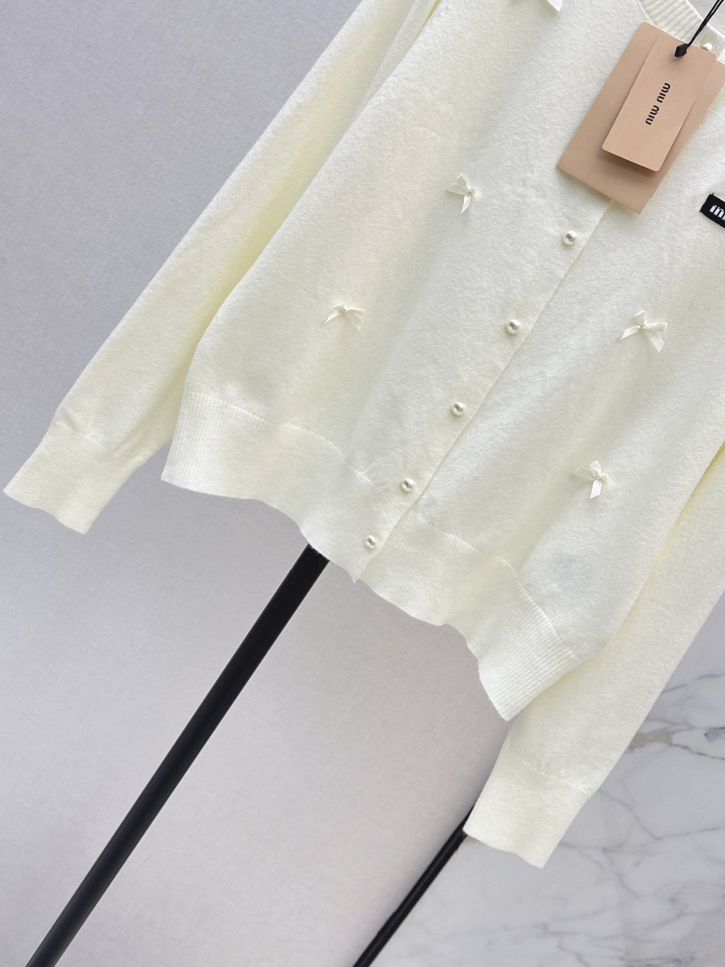 26FW New Crew-Neck Cardigan with Bow Detail 🖤