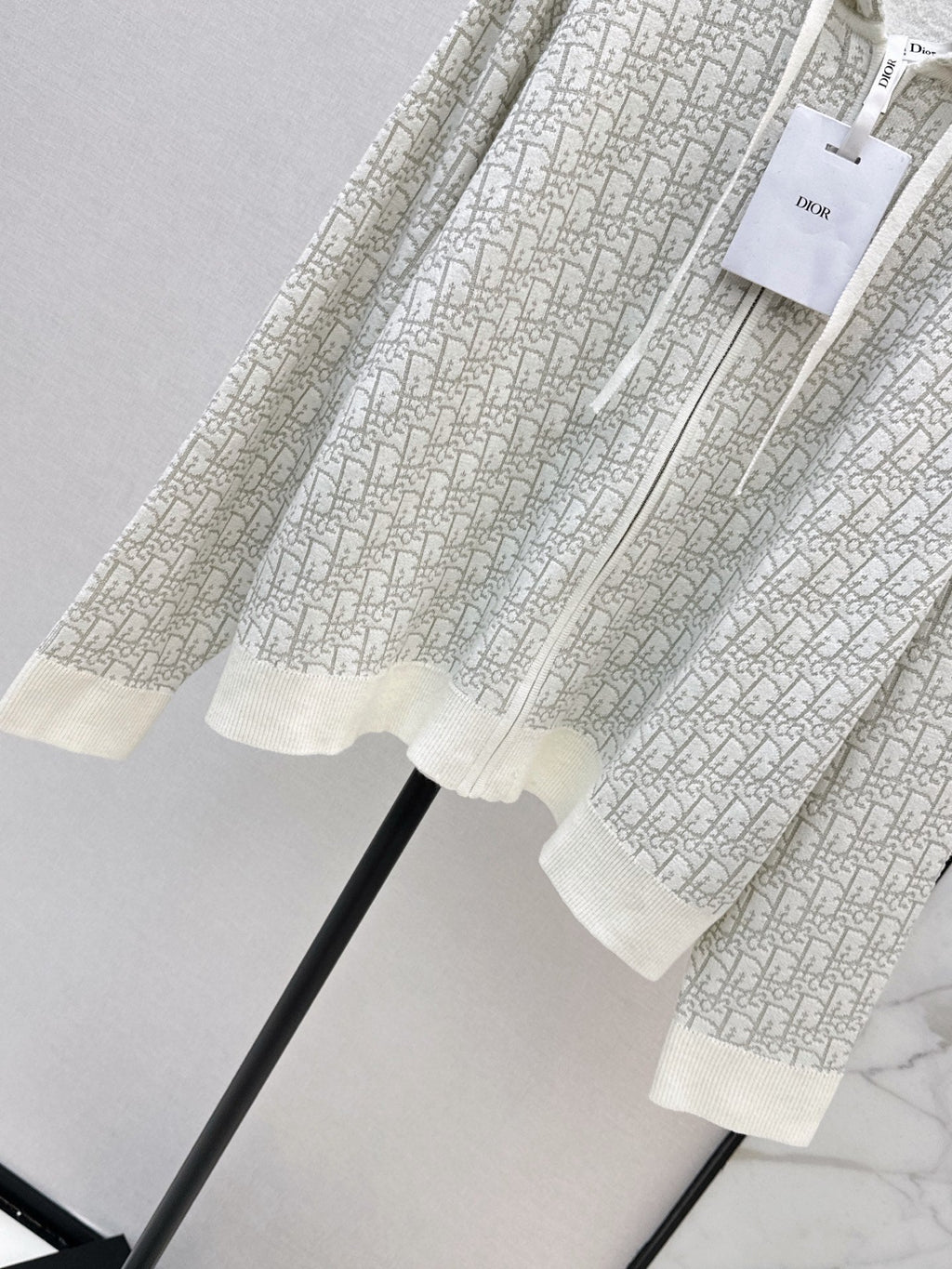 26FW New Classic Monogram Knit Hoodie 🤍