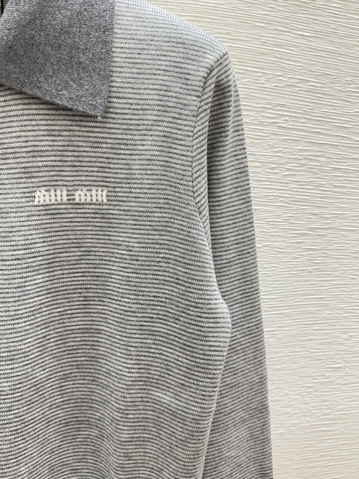 26FW New Color-Block Striped Long-Sleeve Sweater with Collar