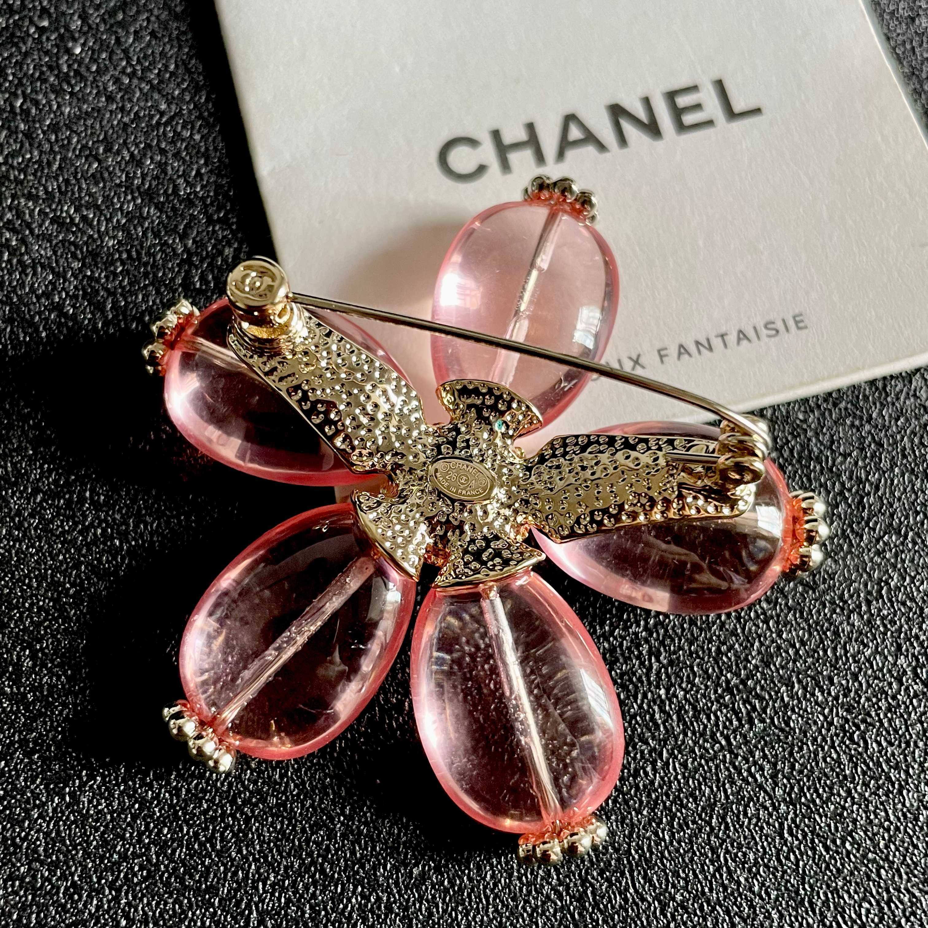 26FW New Double-C Brooch