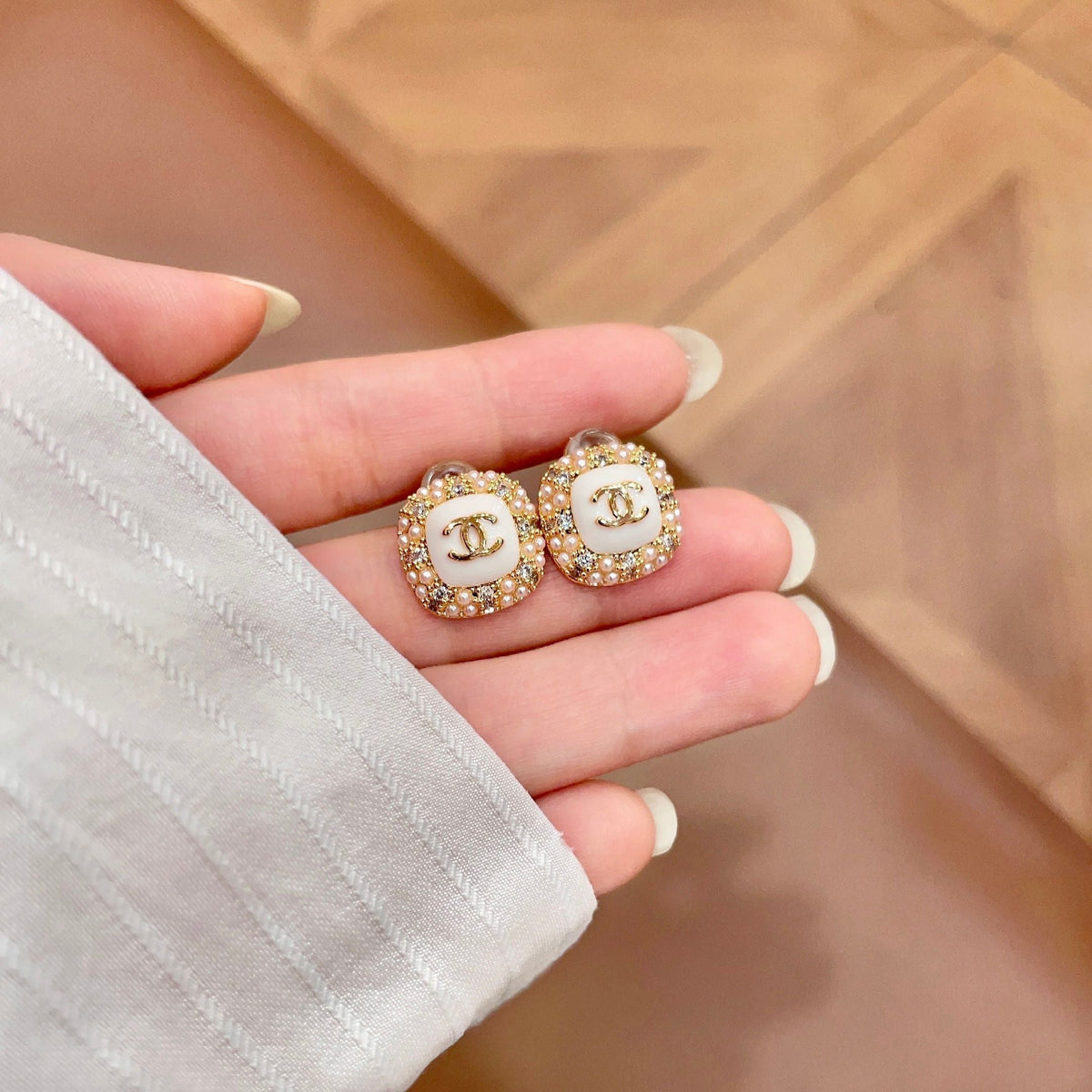 26FW New Double-C Stud Earrings