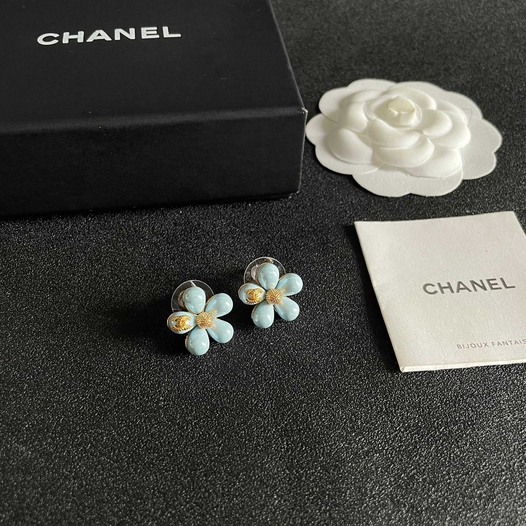 26FW New Double-C Floral Stud Earrings