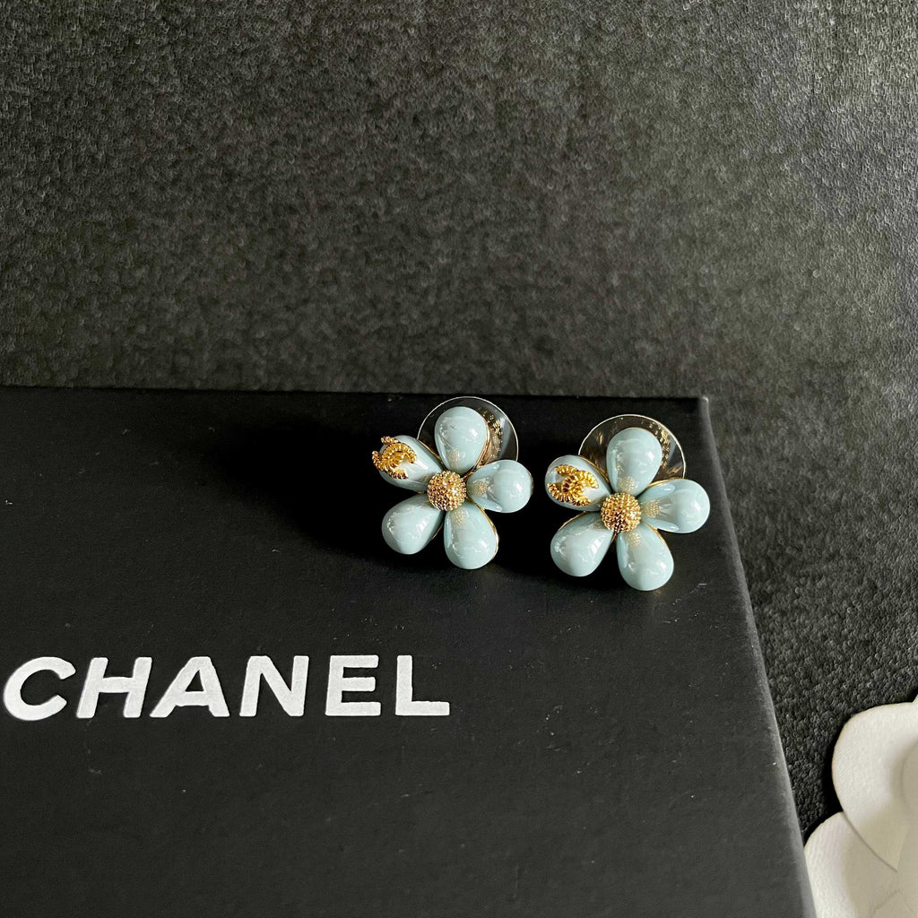 26FW New Double-C Floral Stud Earrings