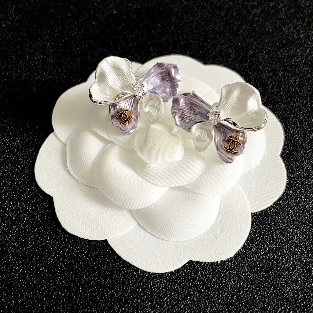 26FW New Double-C Petal Stud Earrings