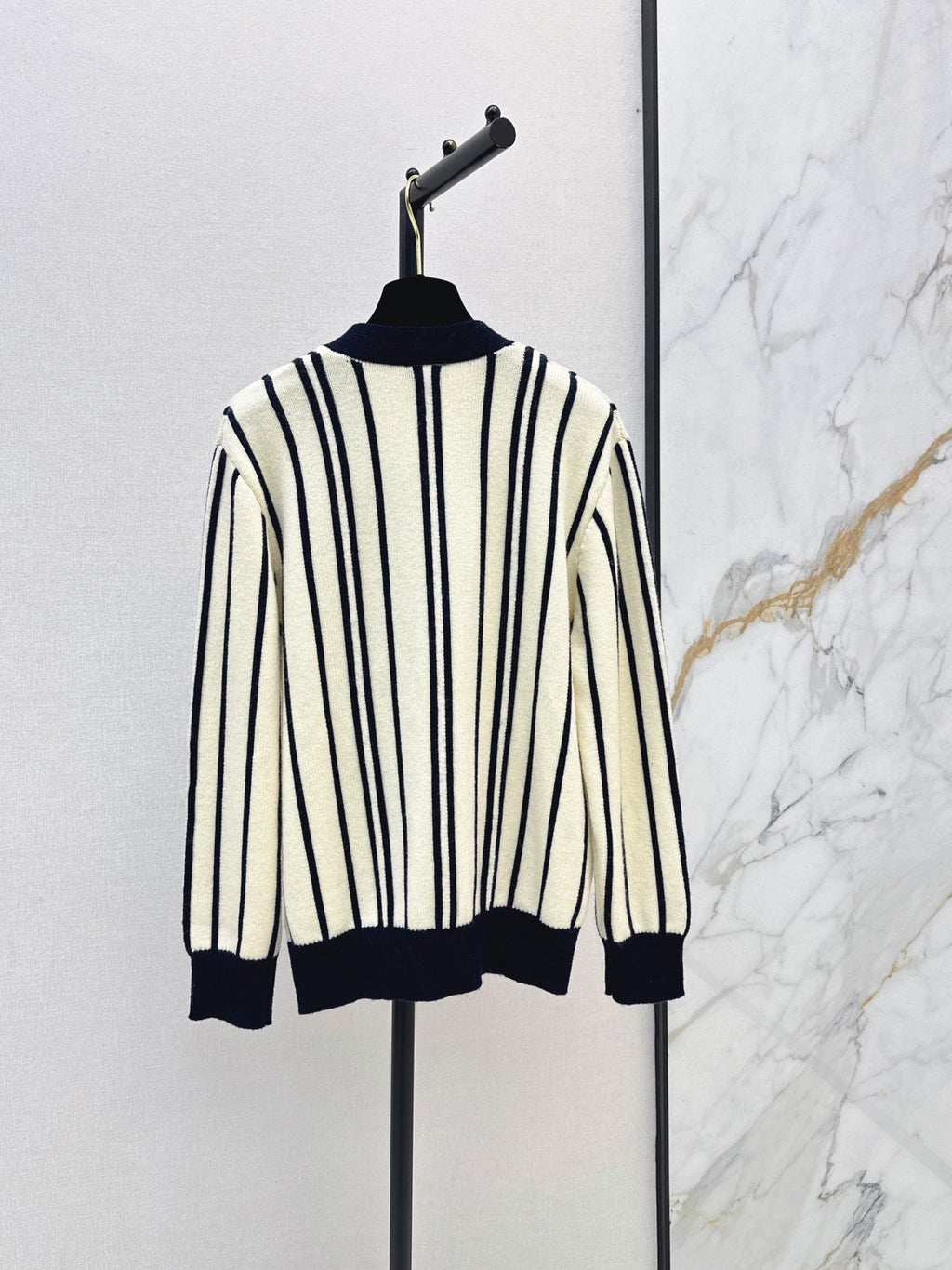 26FW New Vertical-Stripe V-Neck Long-Sleeve Knit Cardigan 🖤
