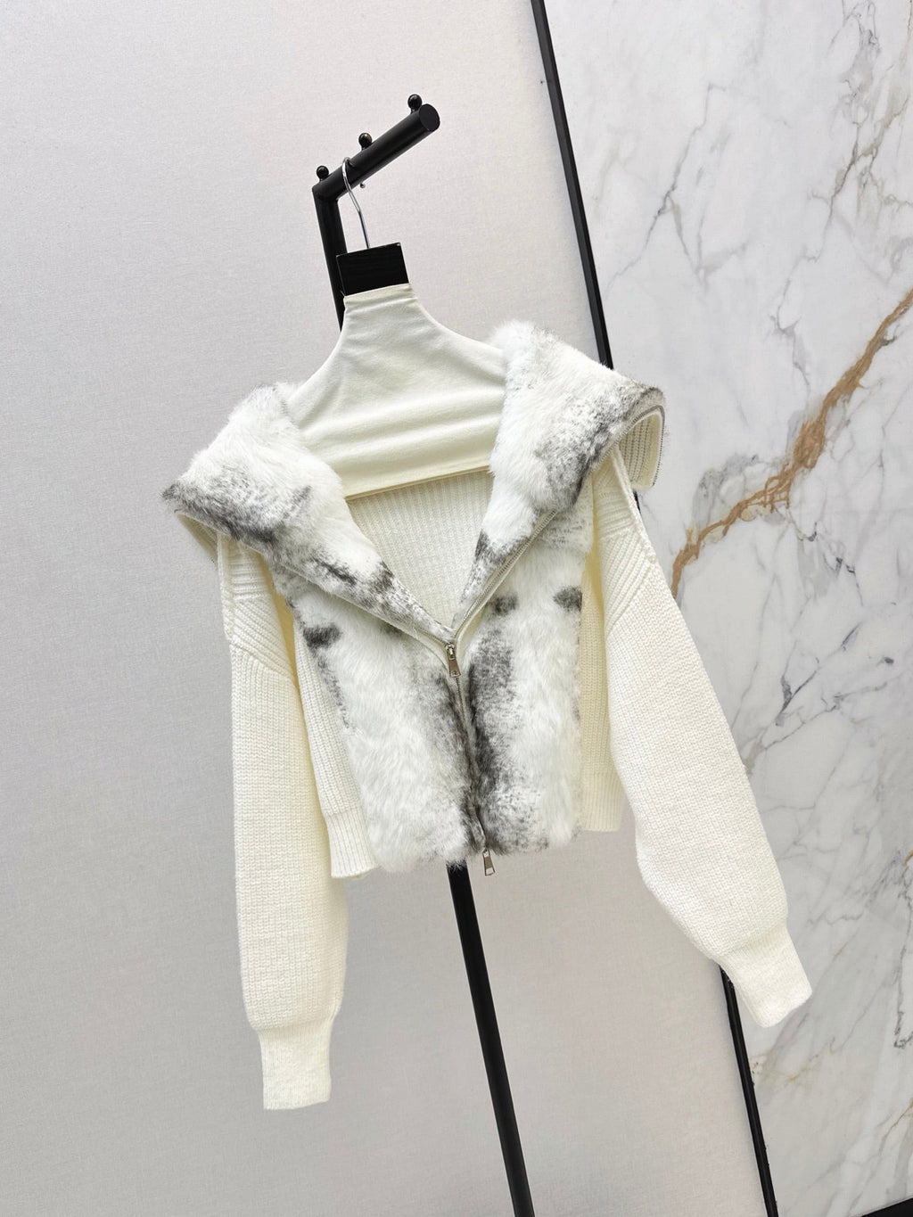 ❤️‍🔥Limited edition❤️‍🔥26FW New Knit Cardigan with Fox Fur Trim 🤎
