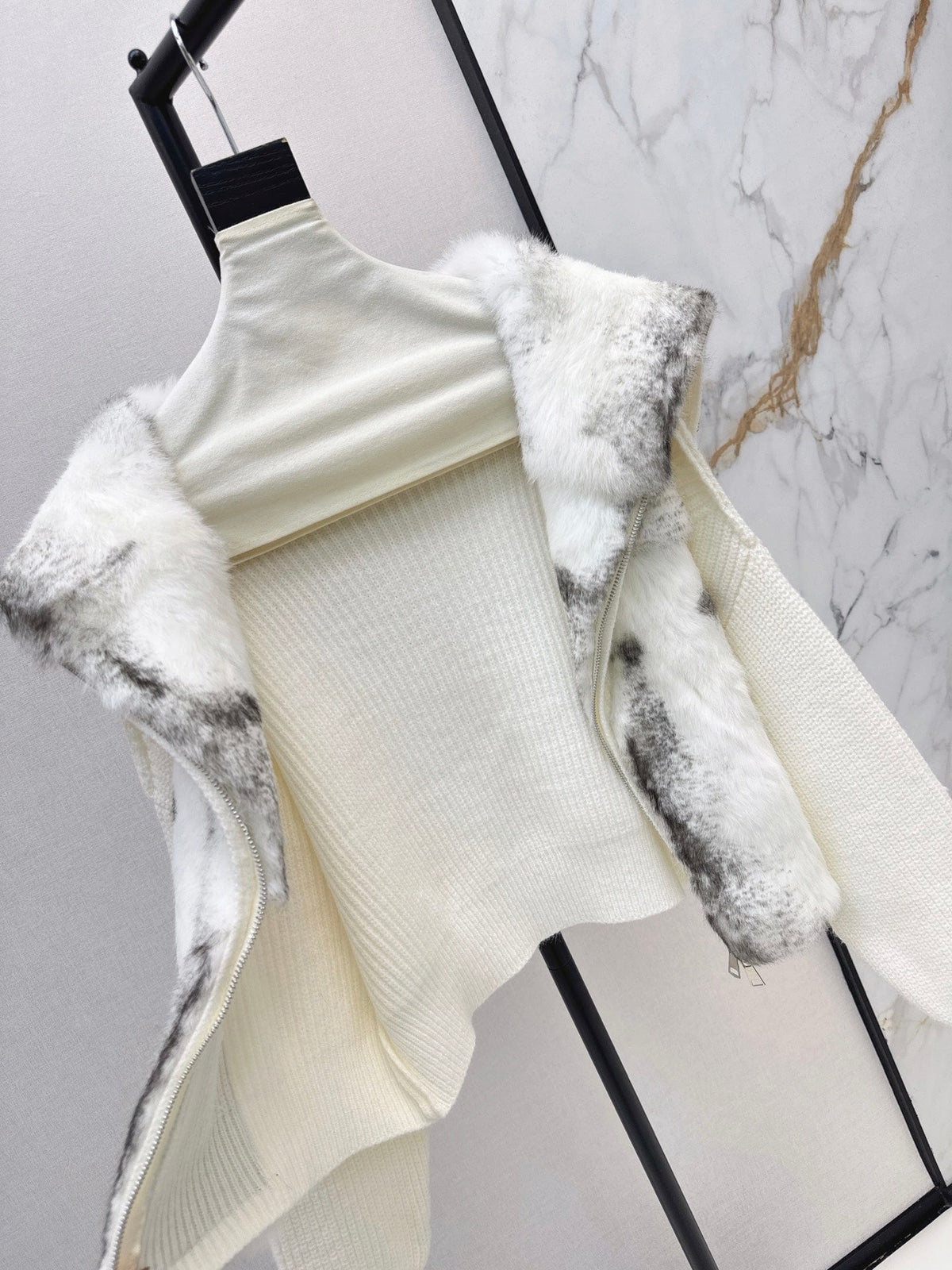 ❤️‍🔥Limited edition❤️‍🔥26FW New Knit Cardigan with Fox Fur Trim 🤎