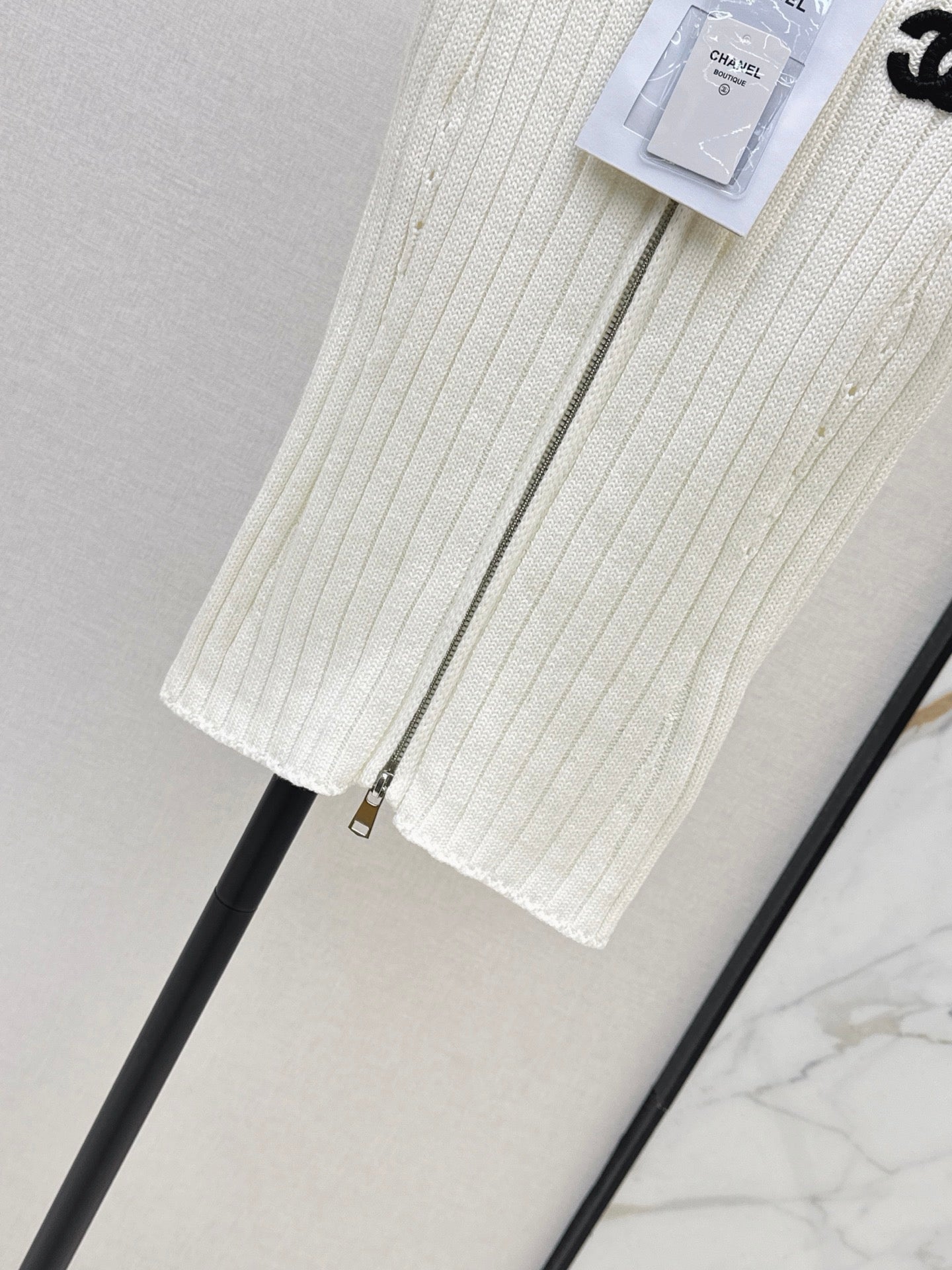 26FW New Color-Block Square-Neck Slim-Fit Sleeveless Knit Top 🤎