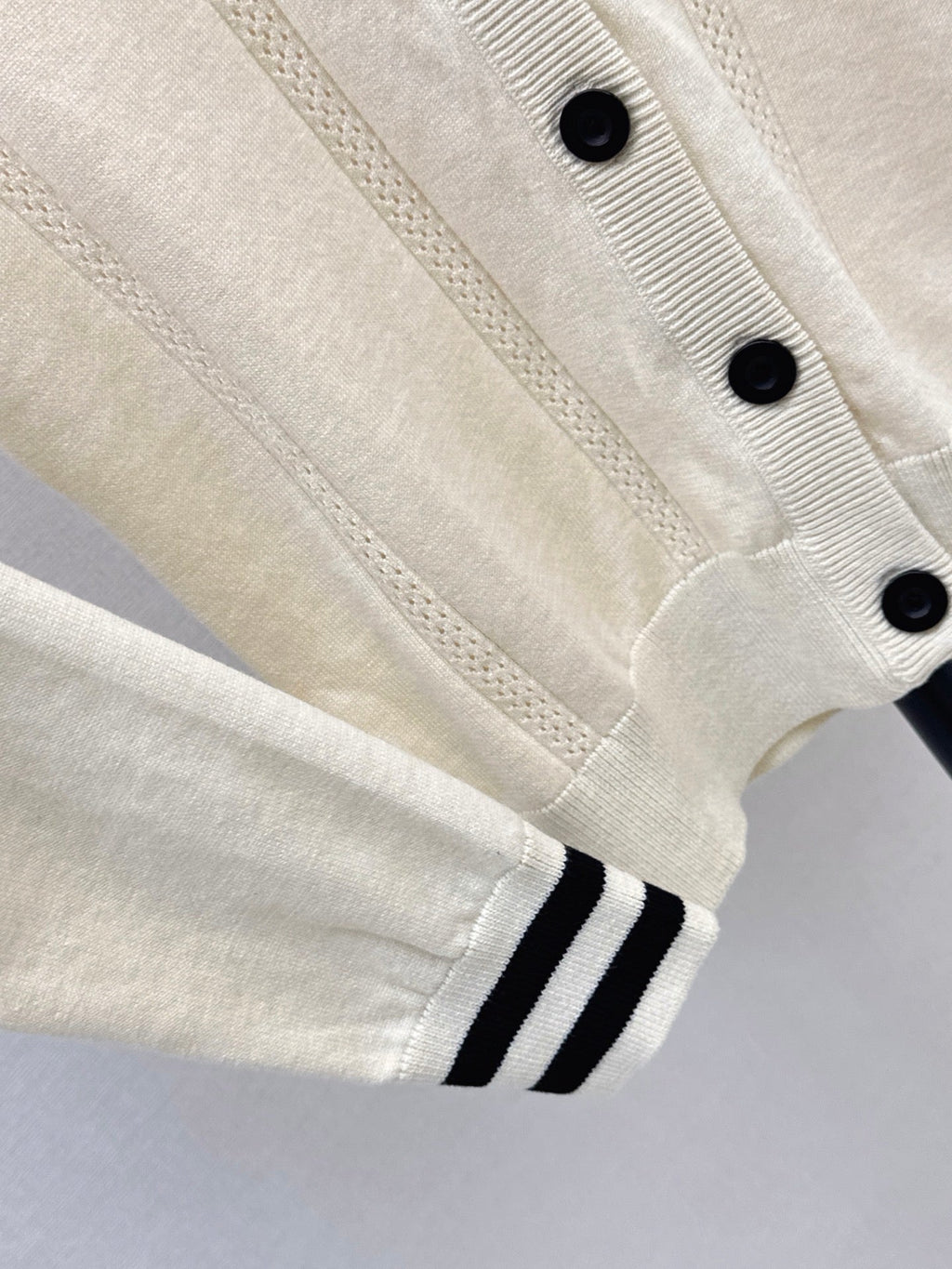 26FW New Classic V-Neck Versatile Cardigan 🤍