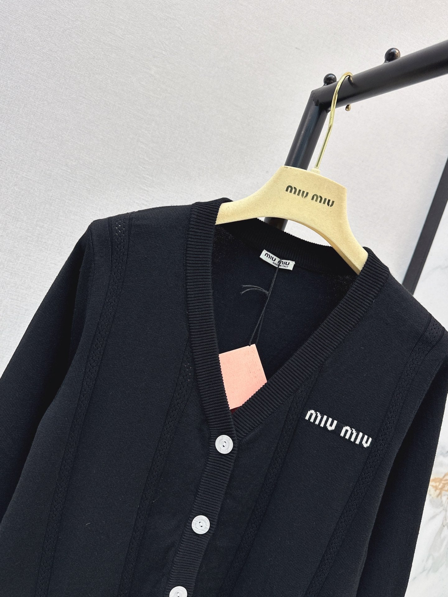 26FW New Classic V-Neck Versatile Cardigan 🤍