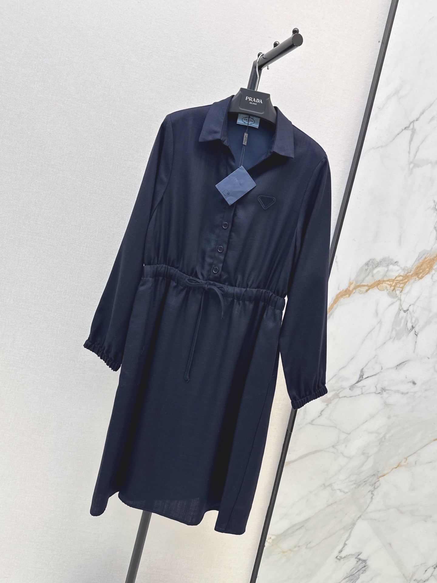 26FW New Elastic-Waist Dress with Triangle Logo Detail 🤍