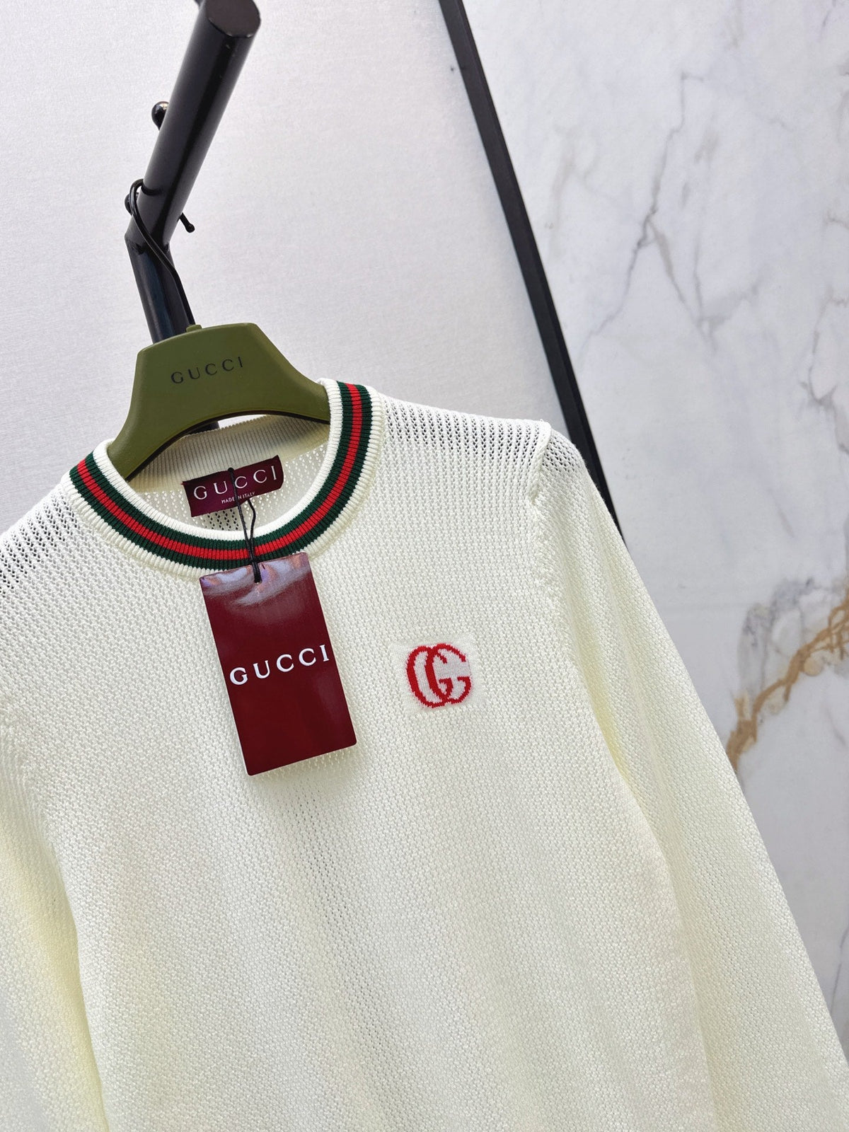26FW New Classic Crew-Neck Sweater 🤍