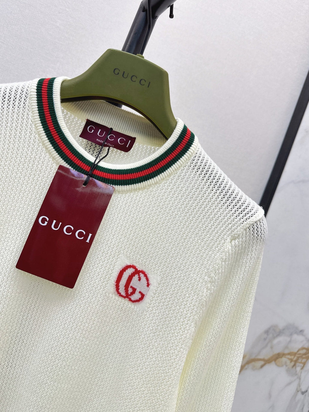 26FW New Classic Crew-Neck Sweater 🤍