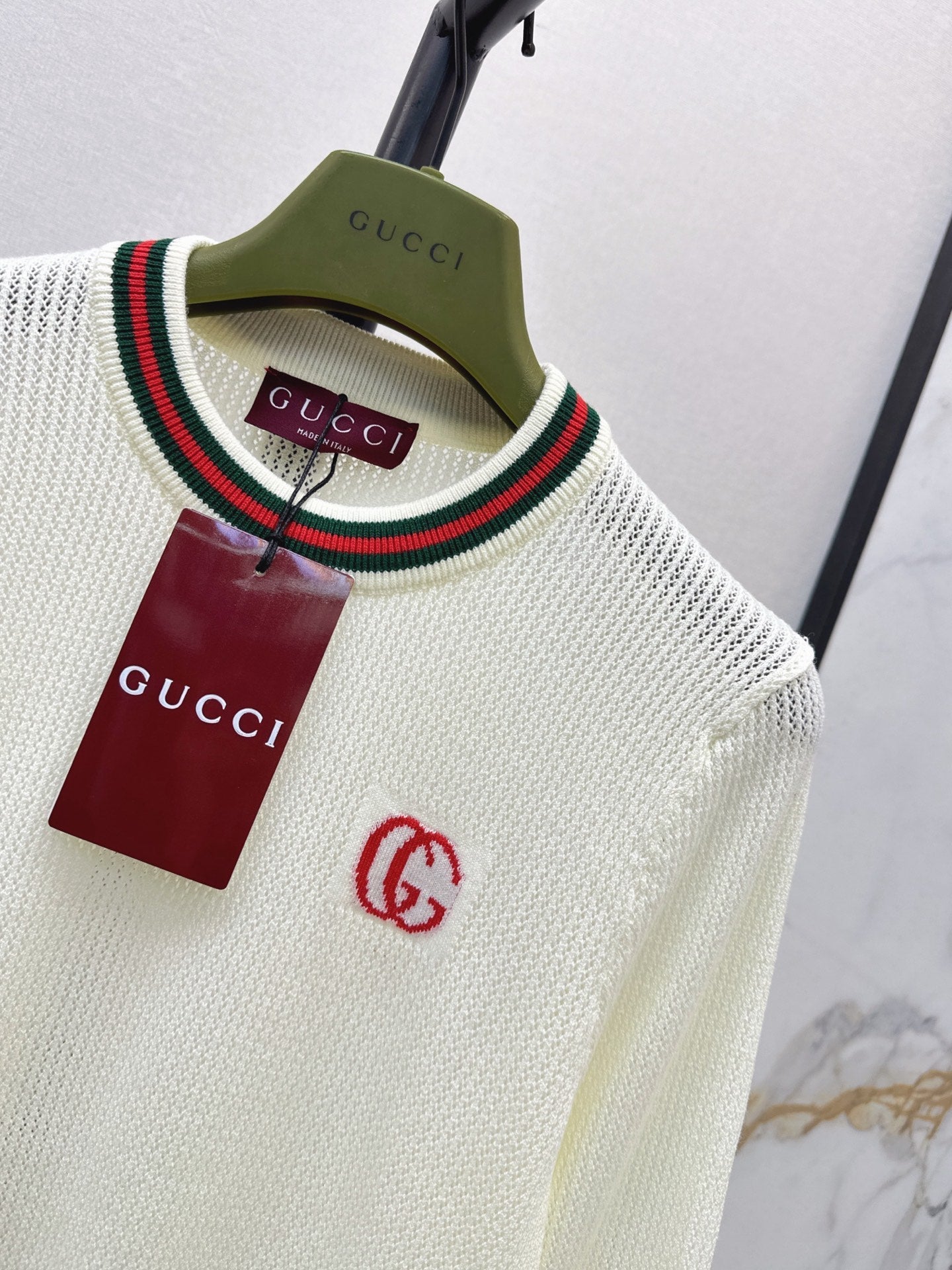 26FW New Classic Crew-Neck Sweater 🤍