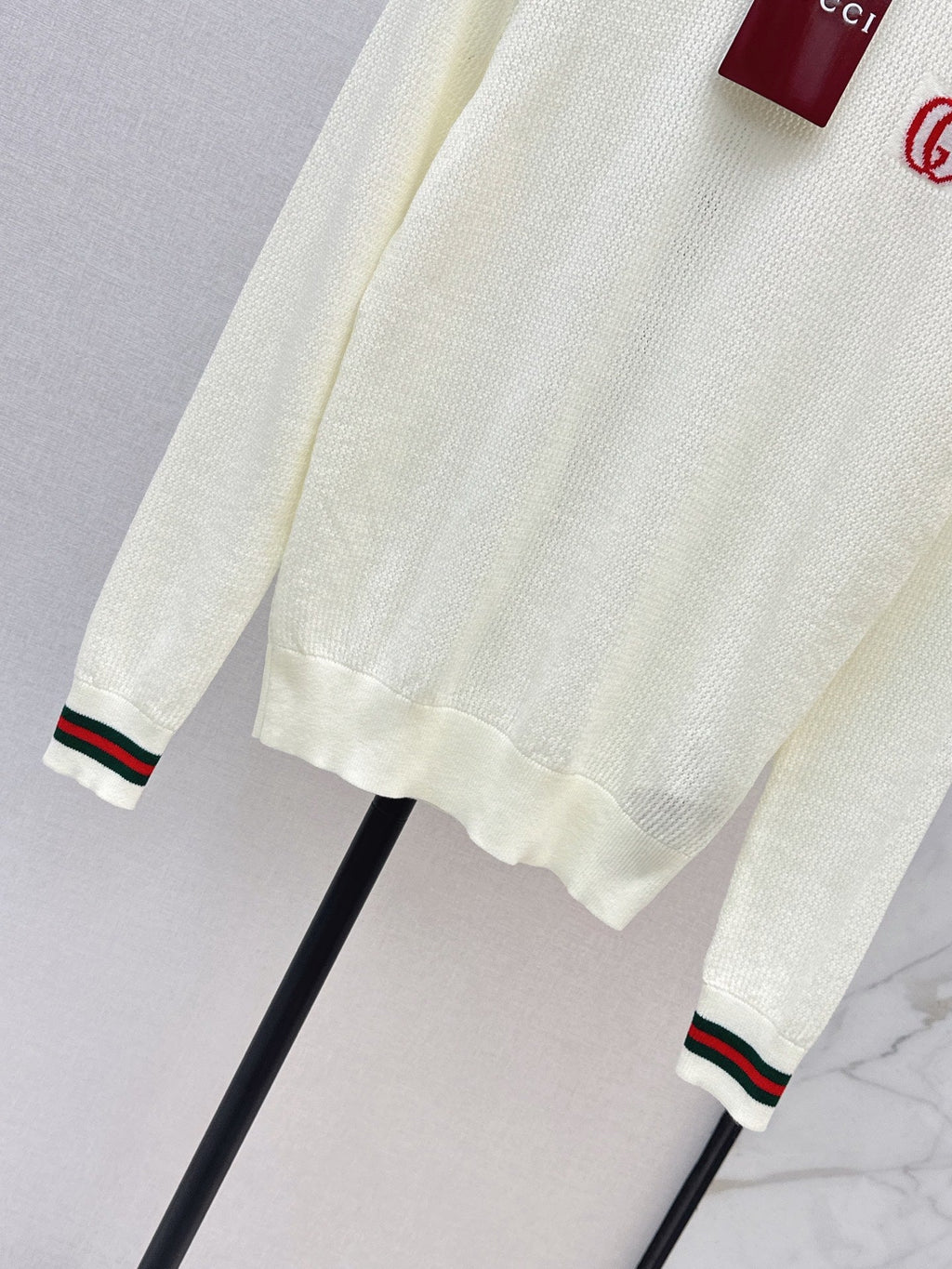 26FW New Classic Crew-Neck Sweater 🤍