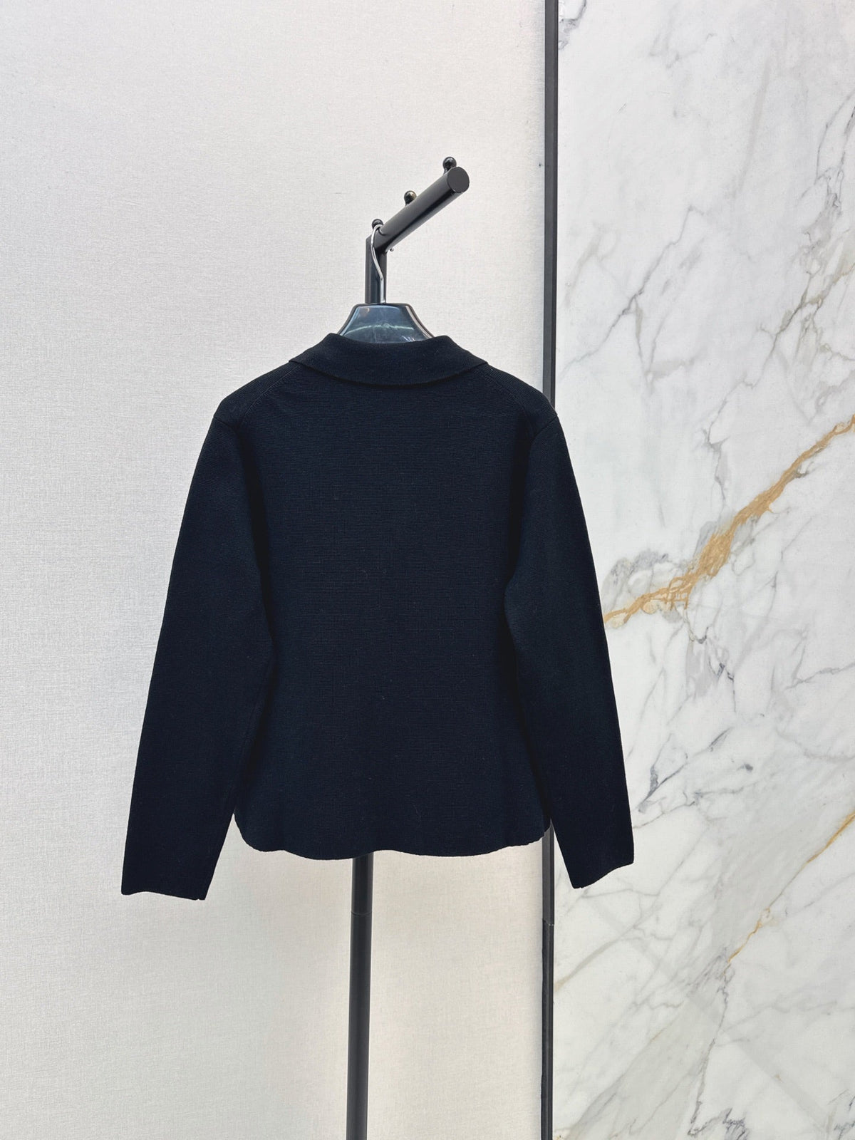 26FW New Gold Brooch-Embellished Collared Knit Cardigan 🖤