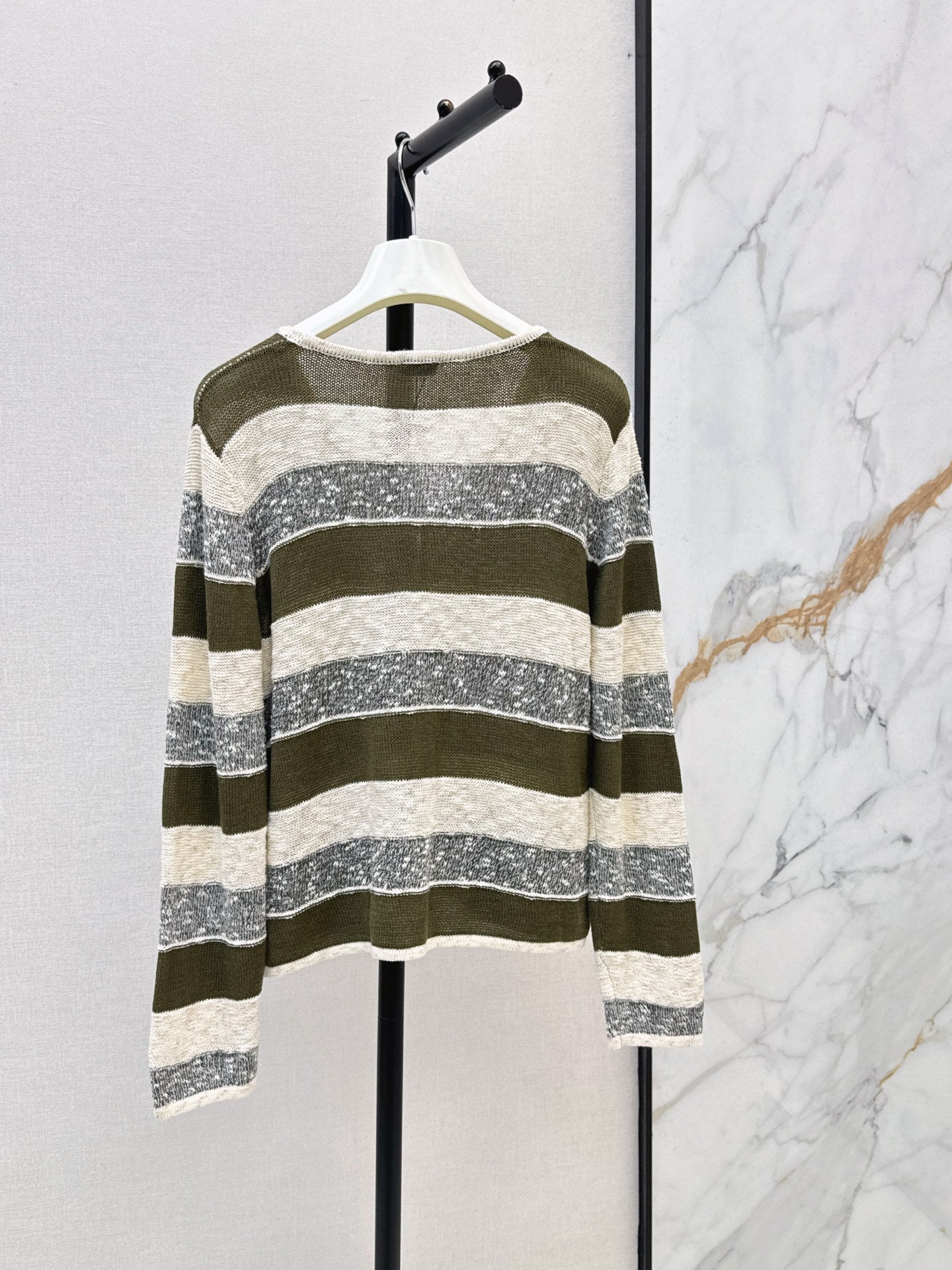 26FW New Loose-Fit Striped Long-Sleeve Knit Cardigan with Embroidered Logo 🤎