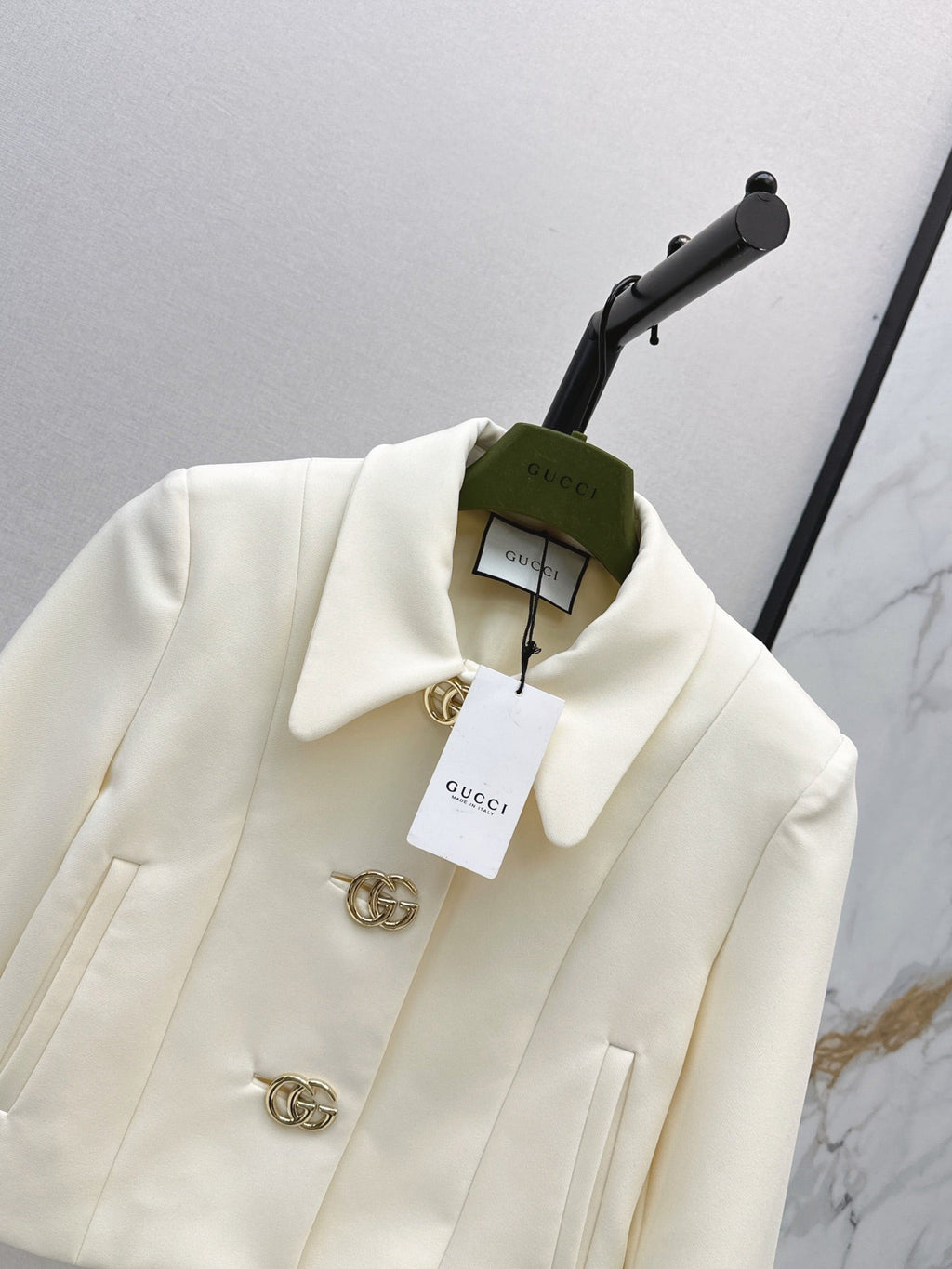 26FW NEW GG Metal-Buckle Collared Jacket 🤍