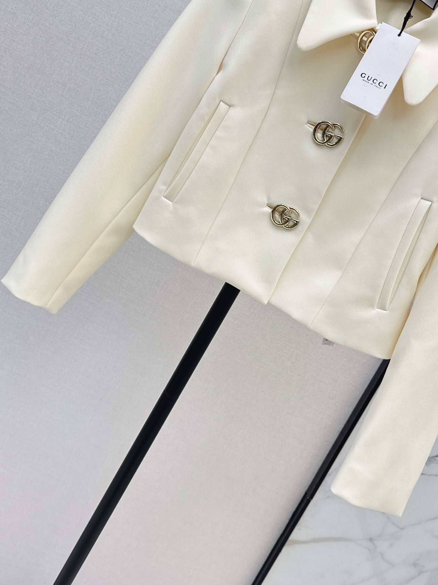 26FW NEW GG Metal-Buckle Collared Jacket 🤍