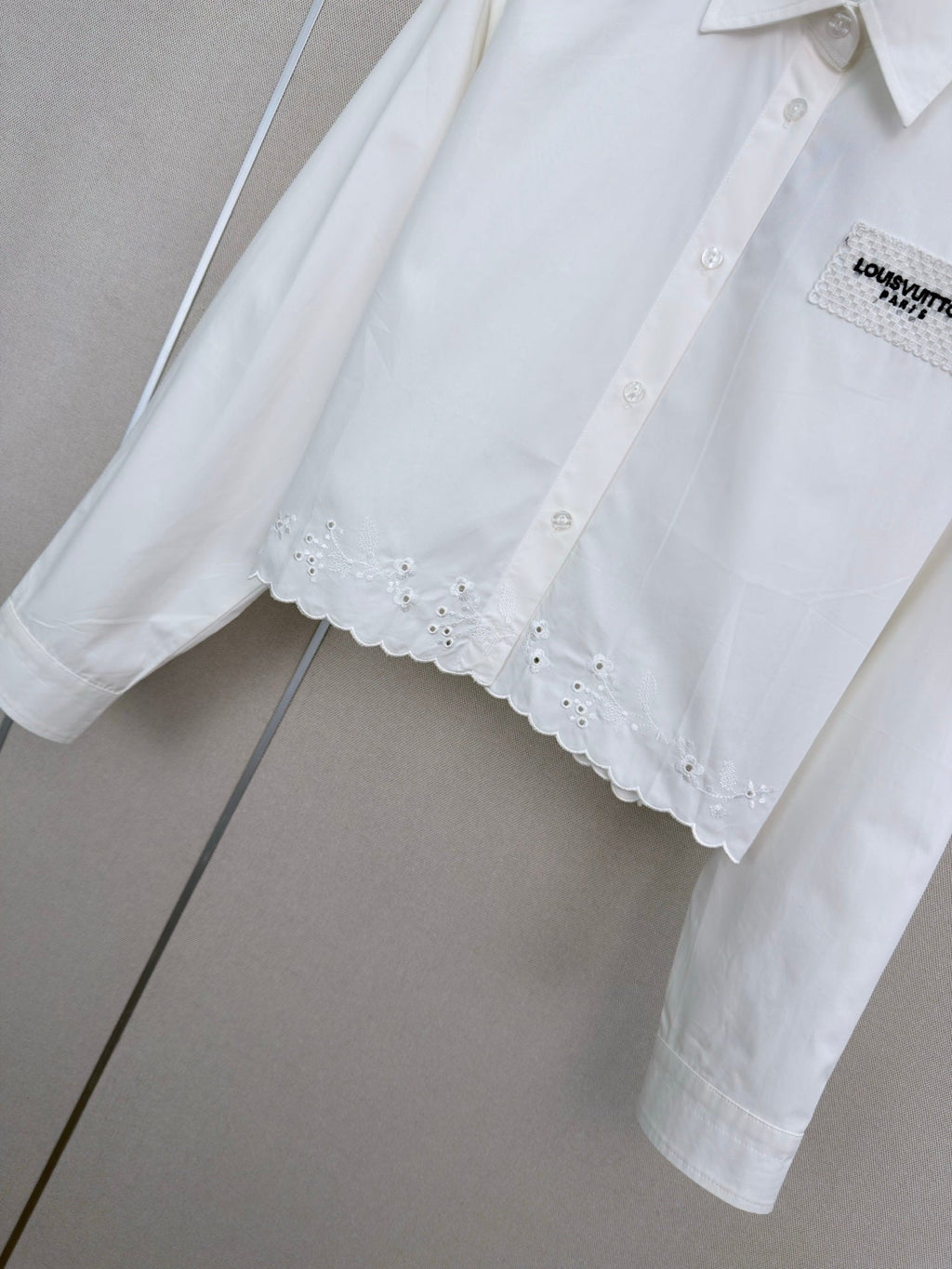 26FW New Cut-out Embroidered Long-Sleeve Shirt with Collar