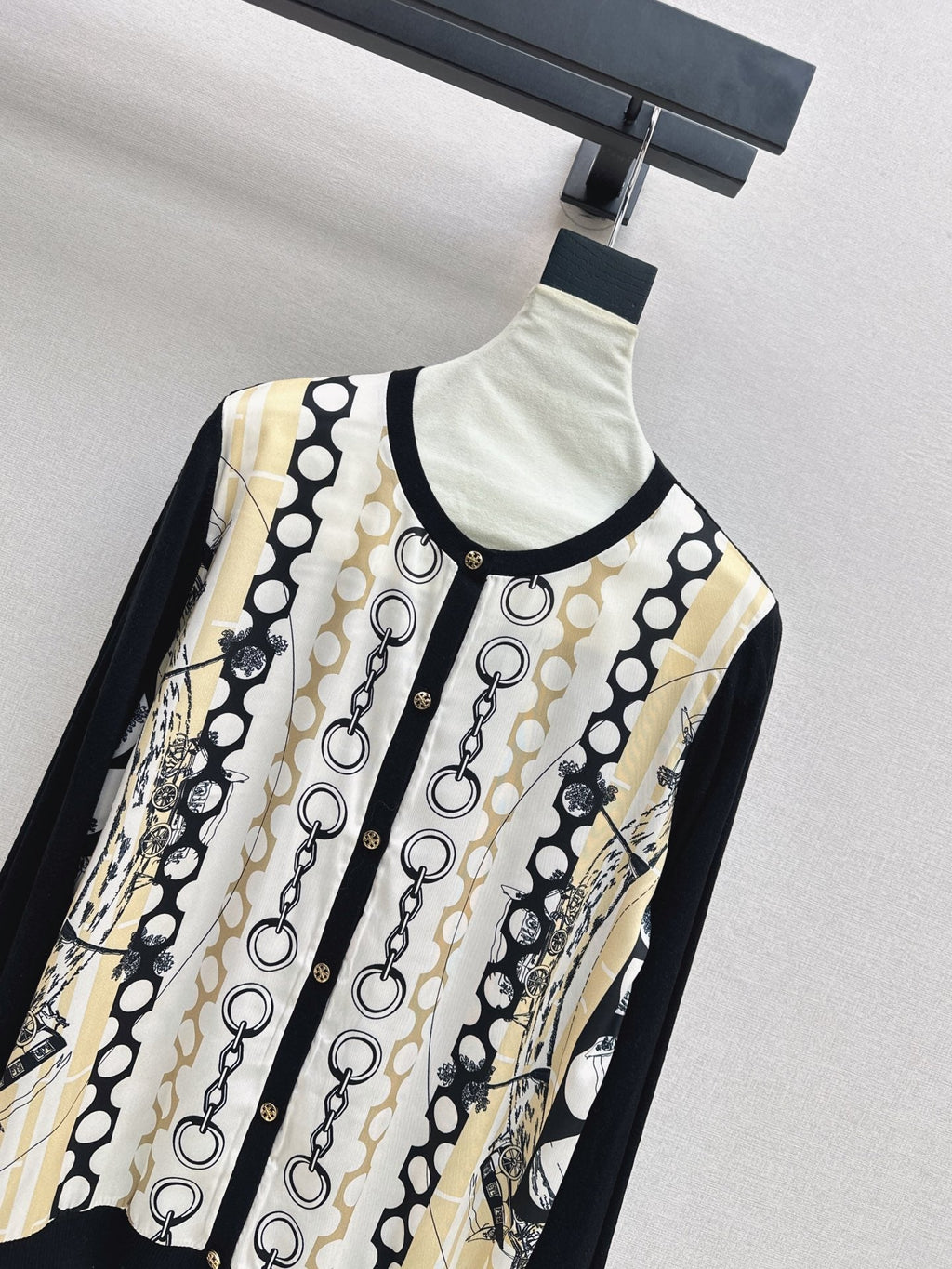 26FW New Long-Sleeve Knit Cardigan with Mixed Prints 🖤