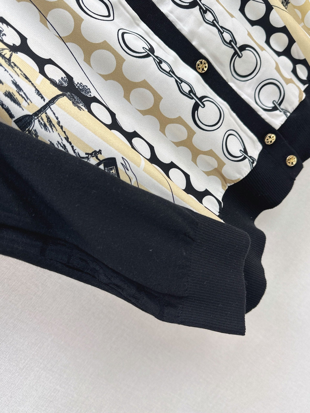 26FW New Long-Sleeve Knit Cardigan with Mixed Prints 🖤
