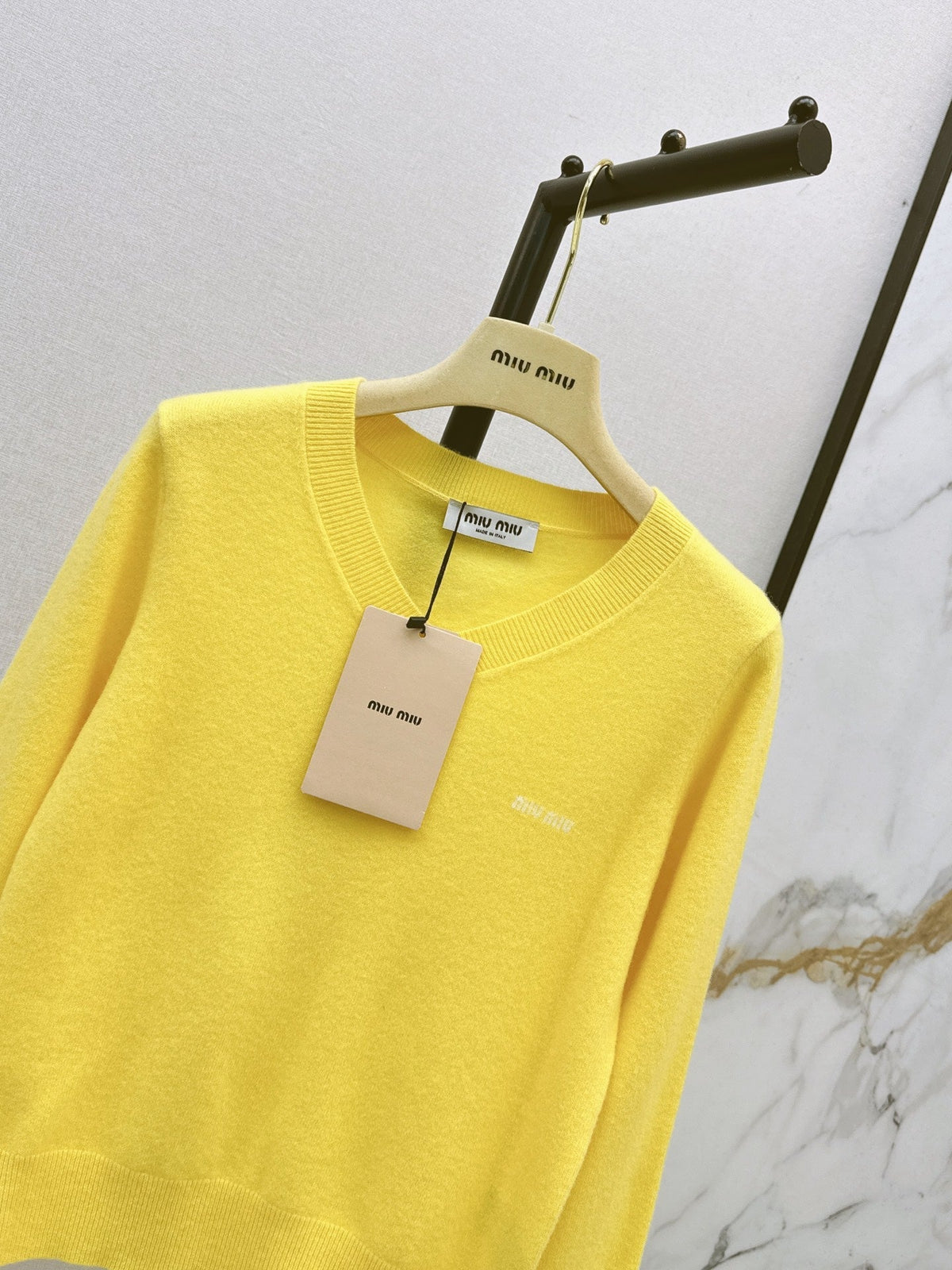 26FW New Loose-Fit Crewneck Sweater 💛